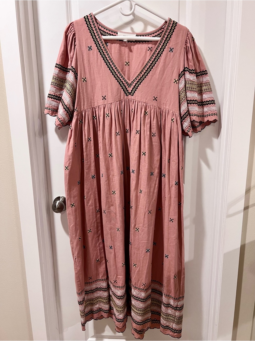 The Great. Dusty Rose Pink Embroidered V-Neck Midi Dress Boho M Empire Festival - Picture 3 of 10